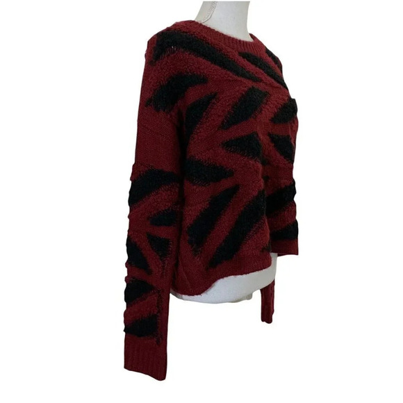 John + Jenn Crop Sweater Chunky Box Fit Chevron Geometric Stripe Pattern Fuzzy - Picture 2 of 10
